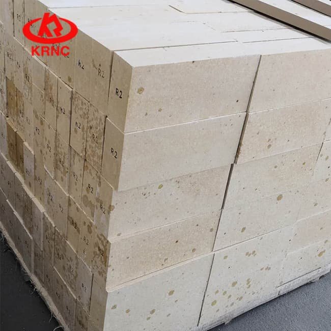 What Are the Advantages of Silica Fire Bricks